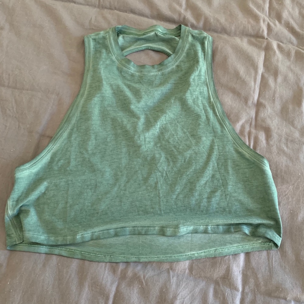 Lululemon cut back crop tank